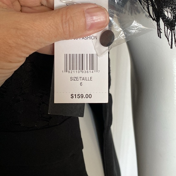 NEW!! Isaac Mizrahi black lace wide leg jumpsuit! Ruffles holiday, event Size 6 - Picture 14 of 17